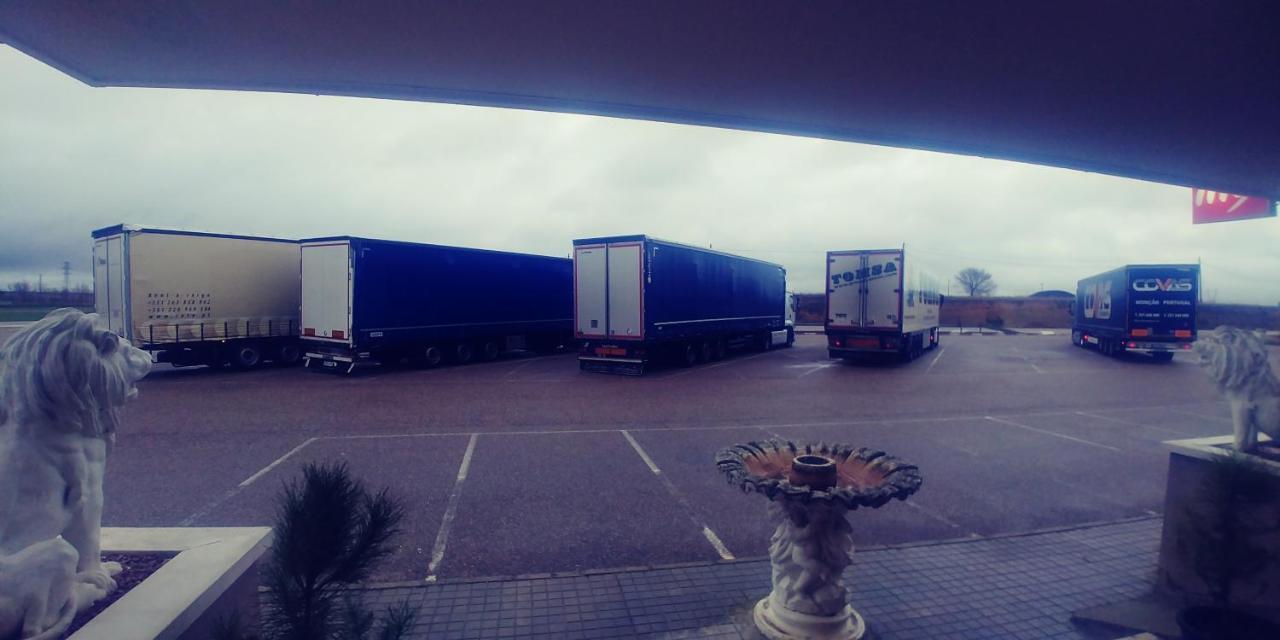 Hotel Ria De Vigo "Tierra De Campos" Becilla de Valderaduey 외부 사진